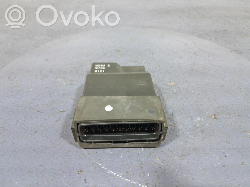 Unidad de control/módulo ECU del motor   W76A9121,W76A9121
