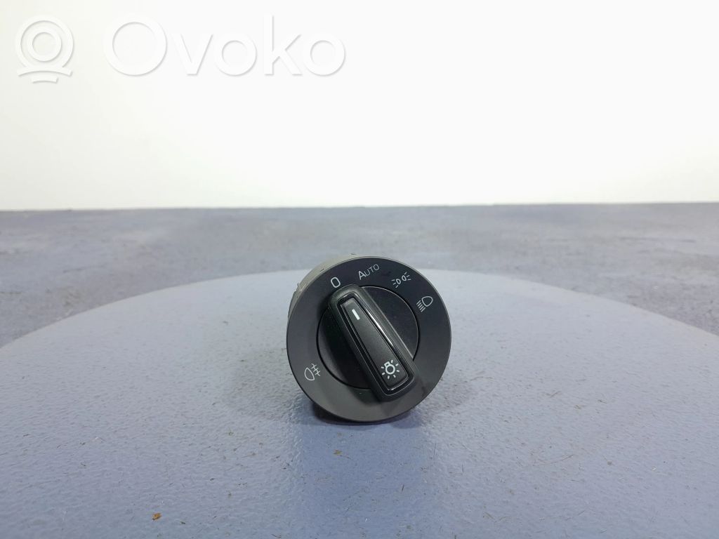 Skoda Fabia Mk1 (6Y) Interruptor de luz 