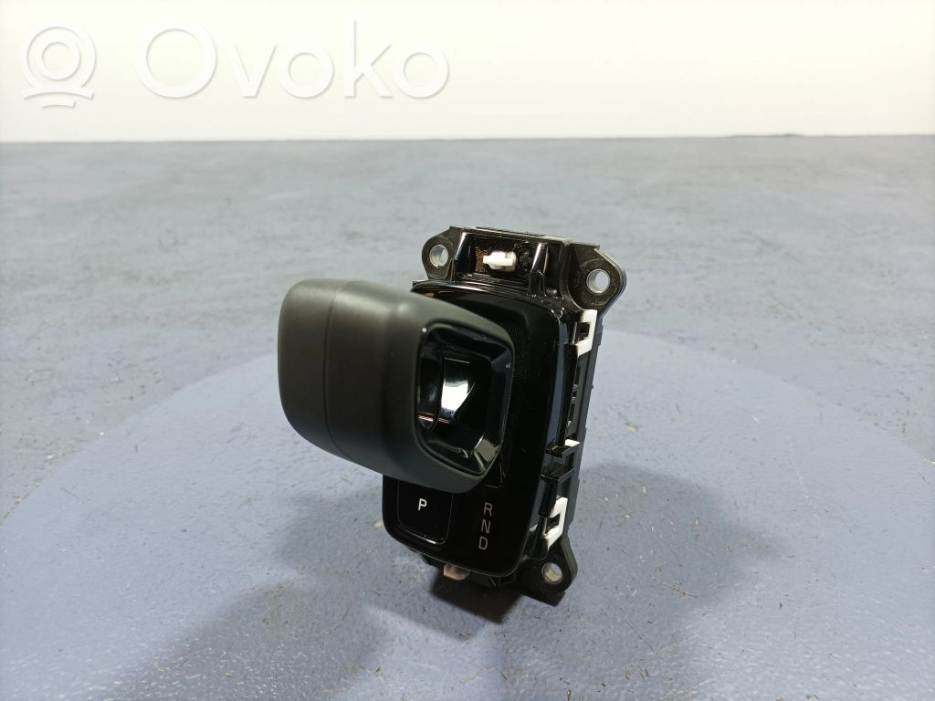 Volvo XC40 Palanca de cambios 