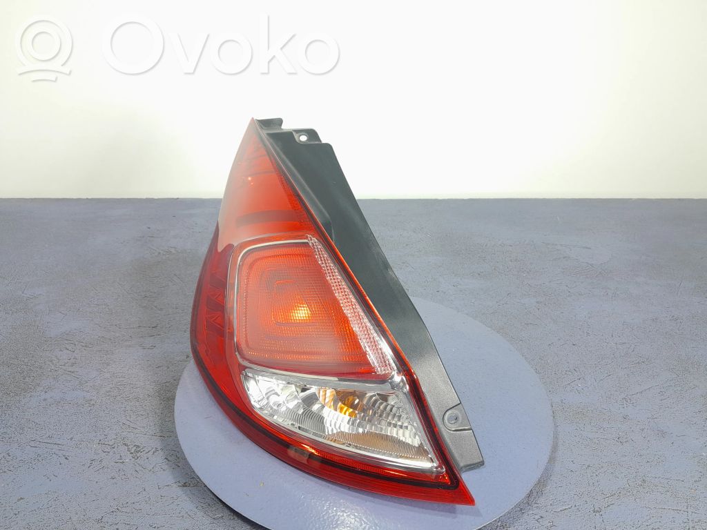 Ford Fiesta Lampă spate în caroserie