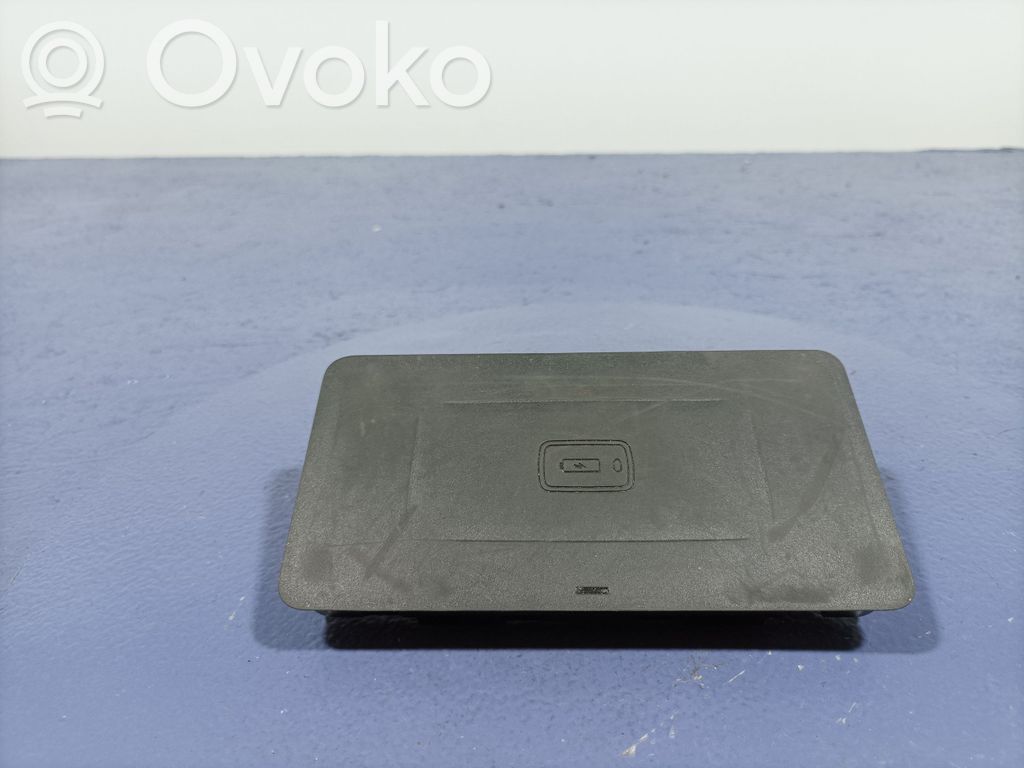 Audi A4 S4 B7 8E 8H Glove box 