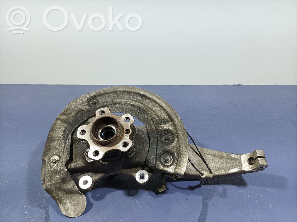 Audi A4 S4 B7 8E 8H Zwrotnica koła przedniego 