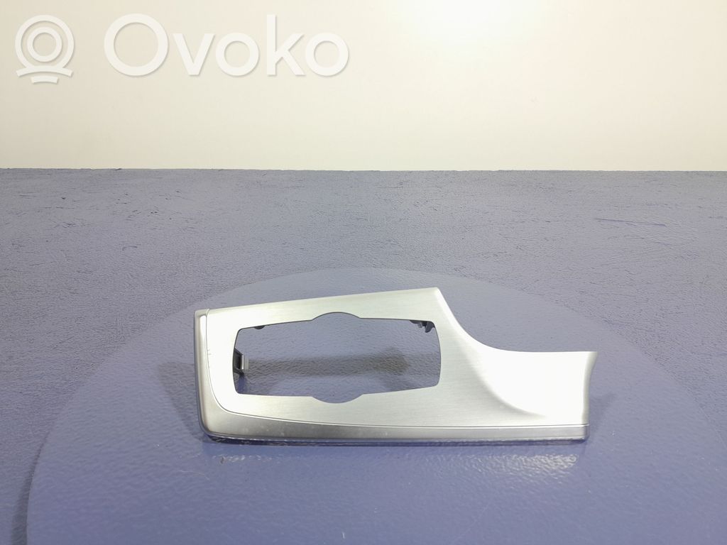 BMW 5 E60 E61 Pezzo della carrozzeria anteriore 