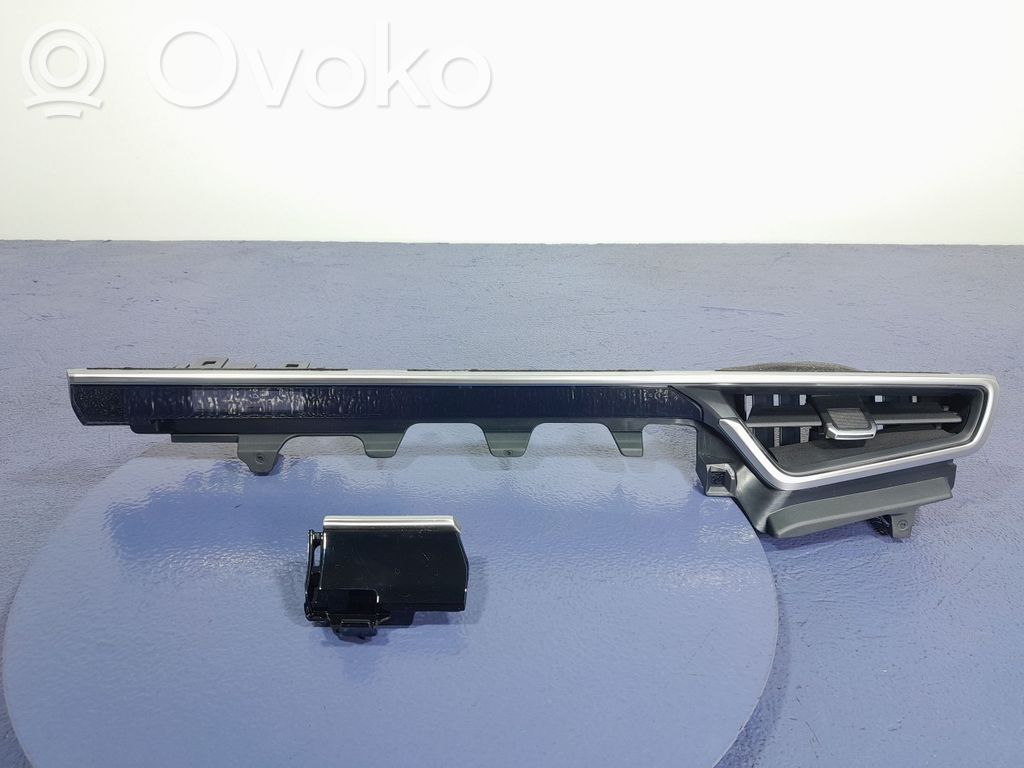 Toyota Corolla E10 Moldura del faldón trasero lateral 