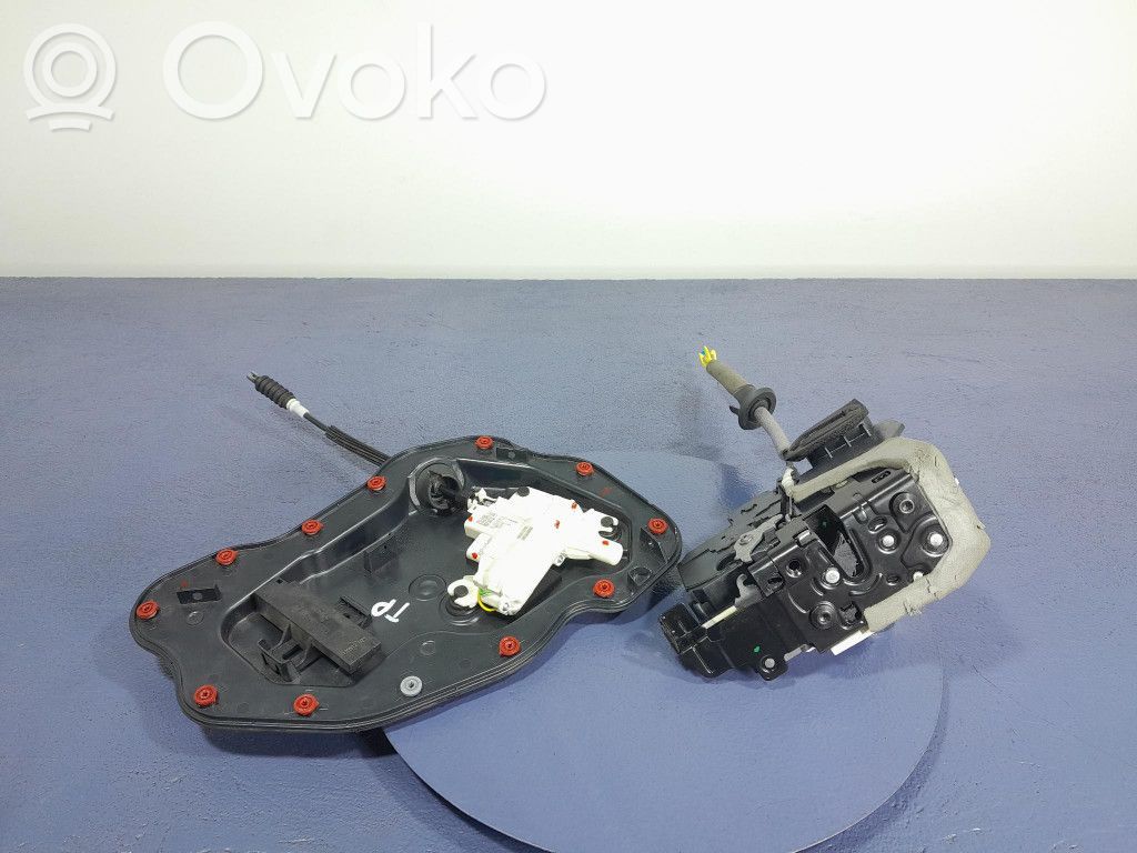 Audi A8 S8 D5 Takaoven lukko 