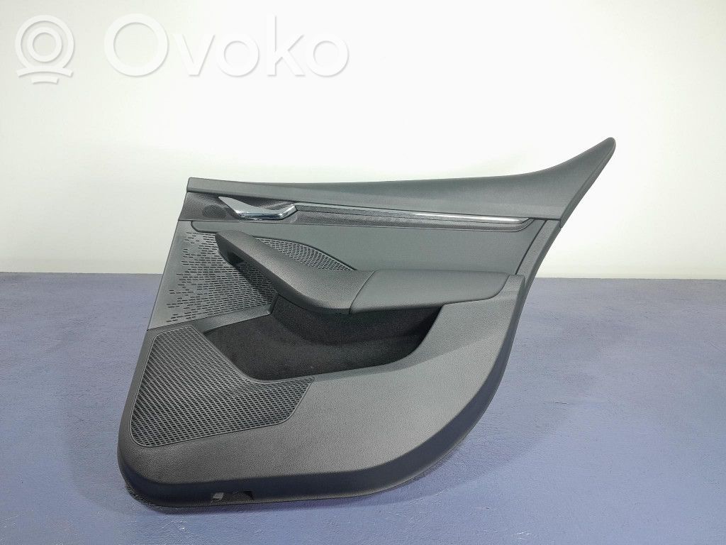 Skoda Octavia Mk4 Boczki / Tapicerka drzwi / Komplet 
