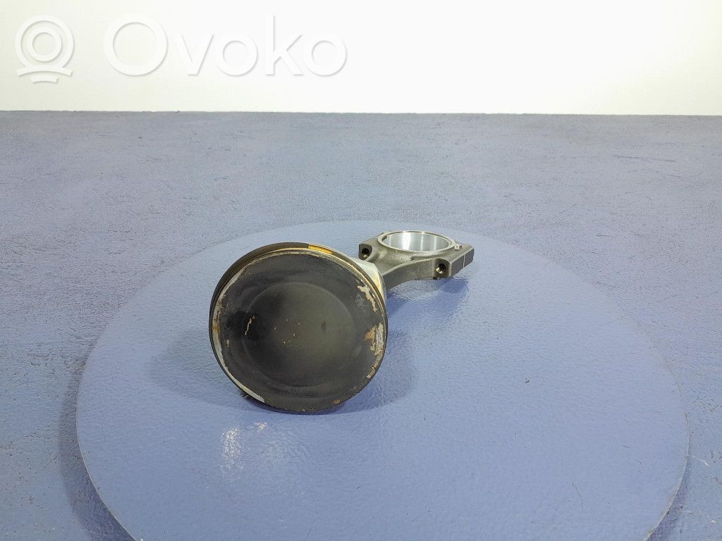 Piston