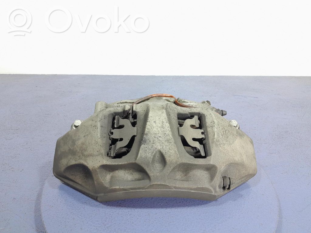 Audi Q7 4L Zacisk hamulcowy przedni 