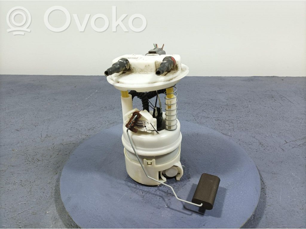 Renault Clio IV Pompe à carburant 