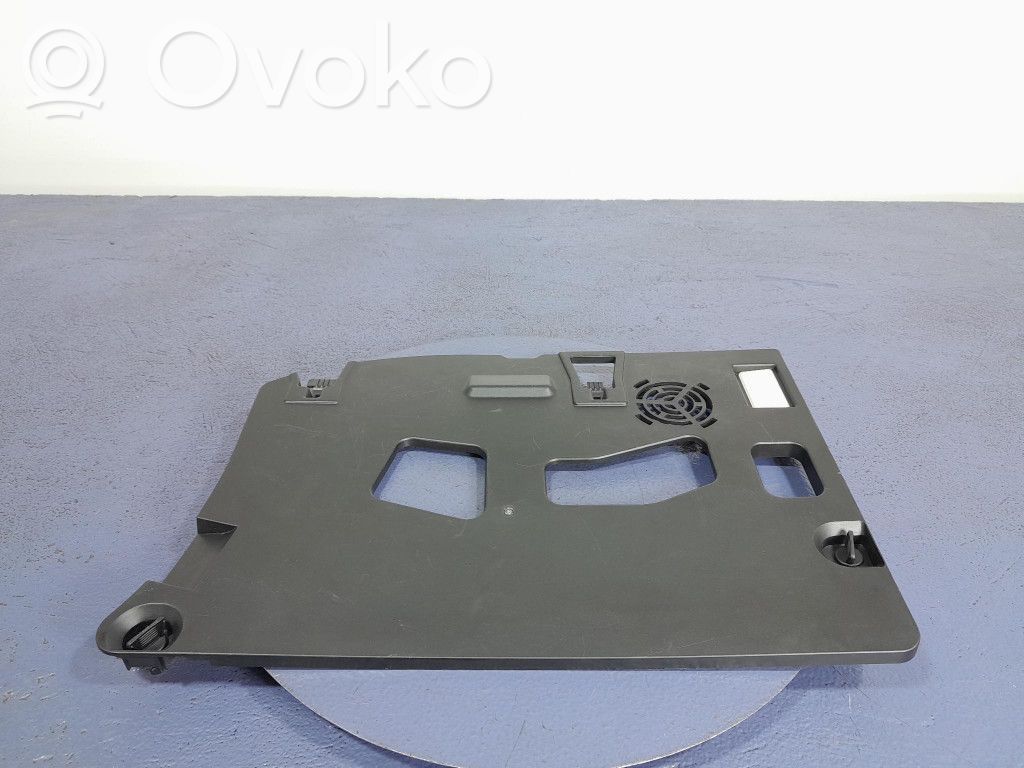 BMW 1 F40 Otras molduras del borde/pilar 