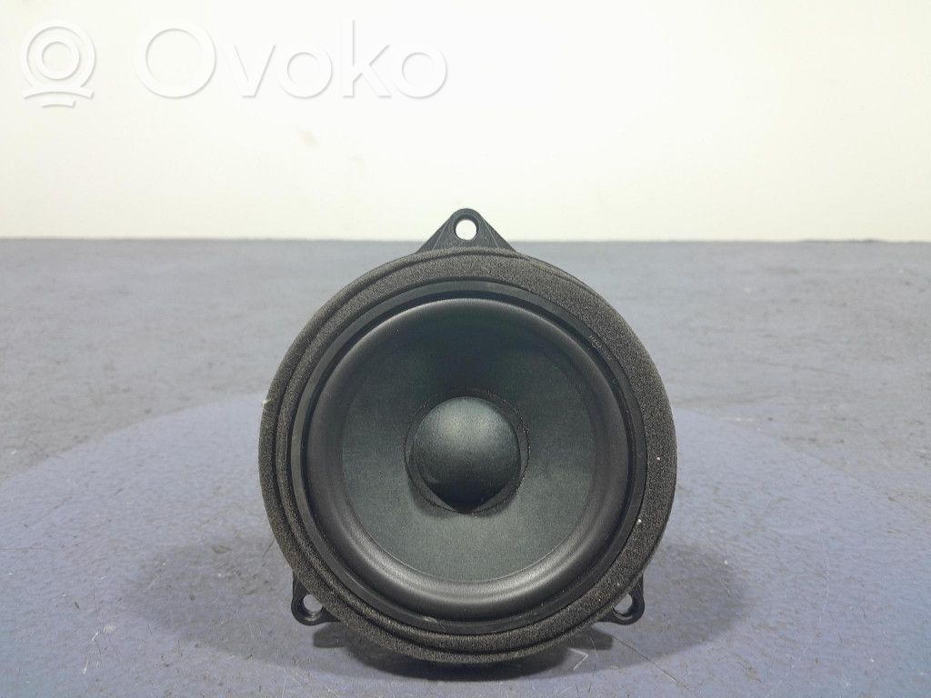 BMW X5 G05 Altavoz subwoofer 