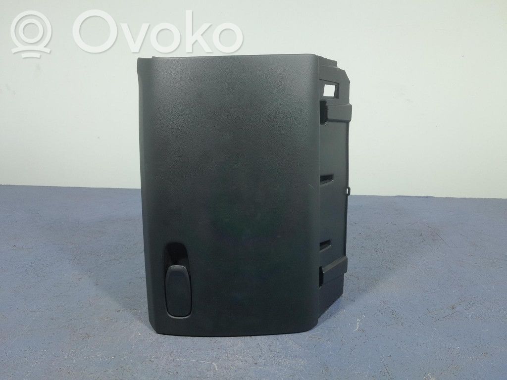 Volvo V40 Daiktadėžė 