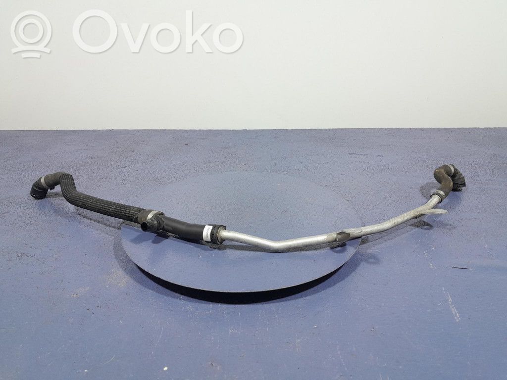 BMW X7 G07 Engine coolant pipe/hose 