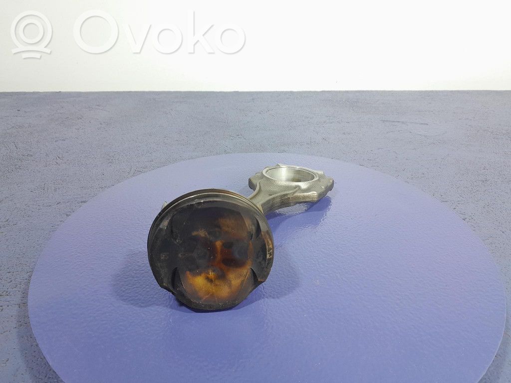 Piston