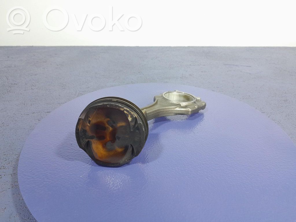 Piston