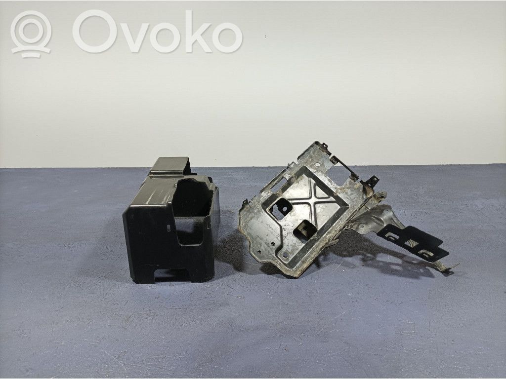 Opel Insignia A Support boîte de batterie 
