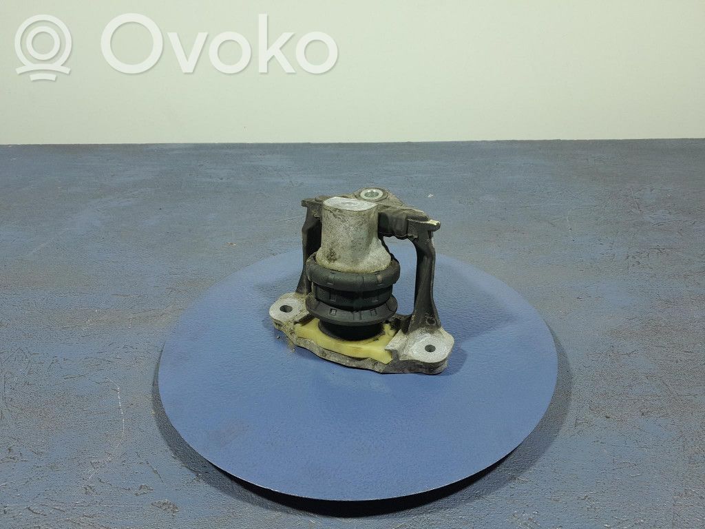 Volvo XC60 Engine mount vacuum valve 