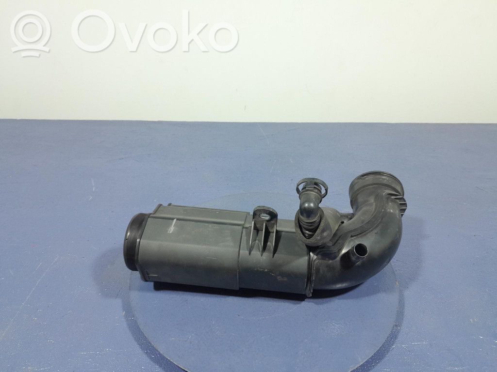 BMW 2 F44 Obudowa filtra powietrza 