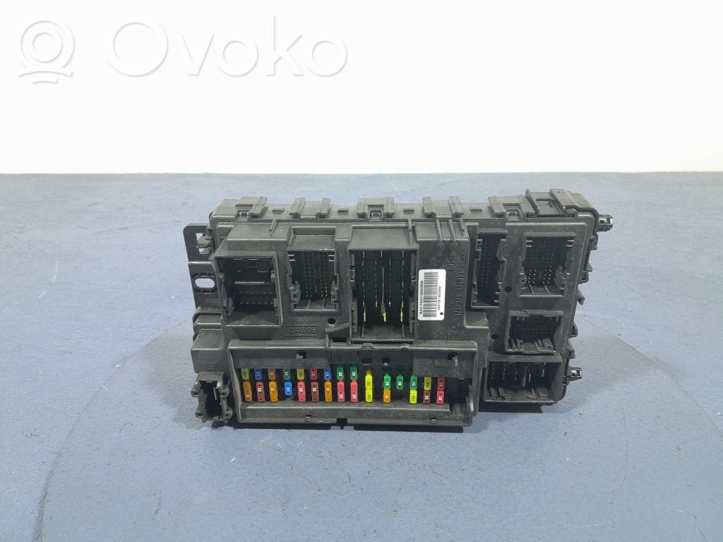 Ford Mondeo MK V Juego de caja de fusibles 