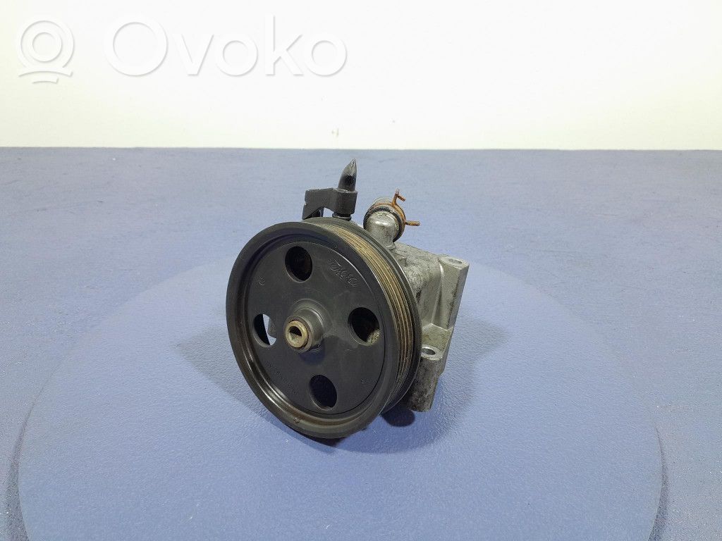 Ford C-MAX I Ohjaustehostimen pumppu 