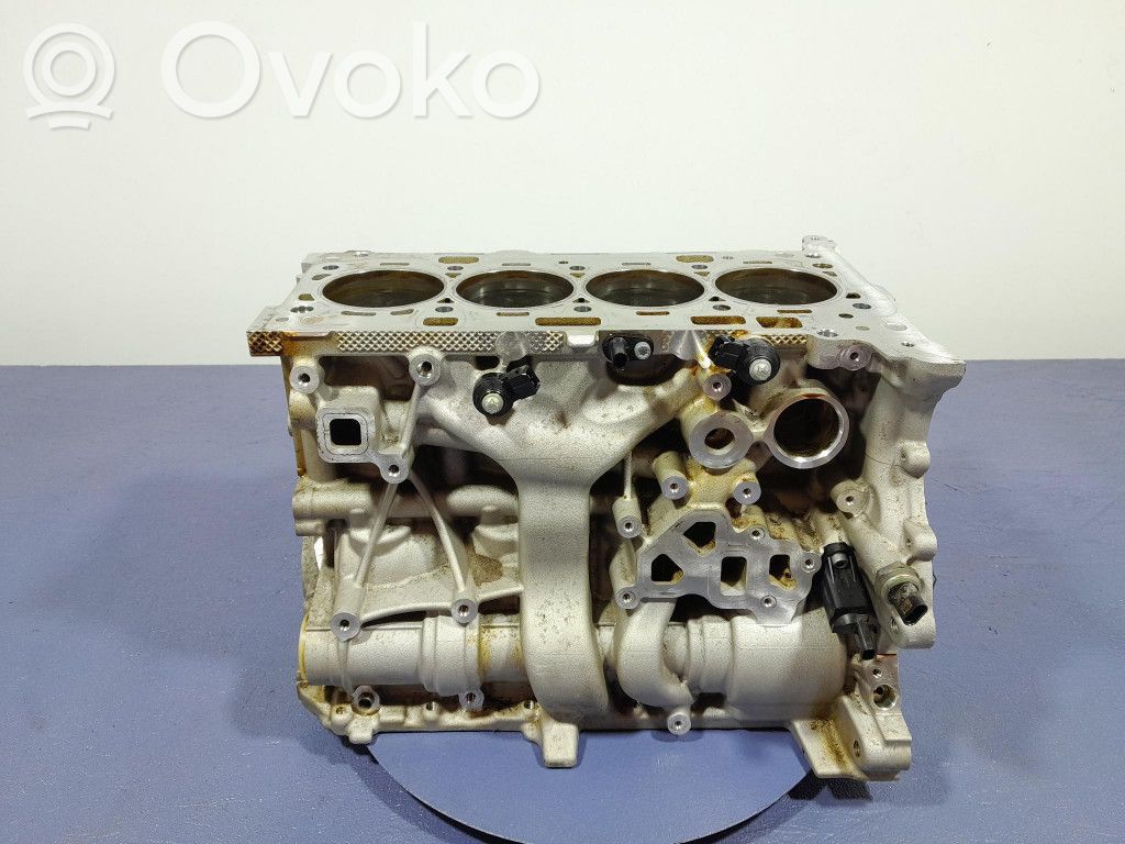 BMW 2 F45 Engine block 