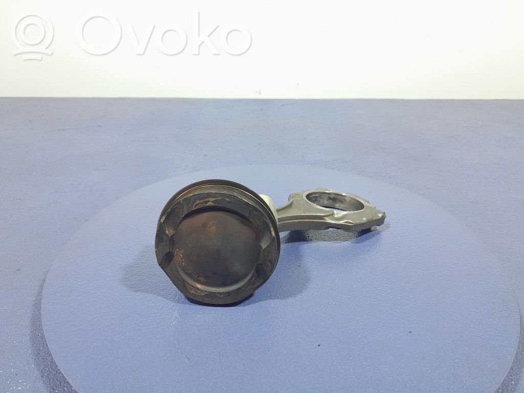 Piston