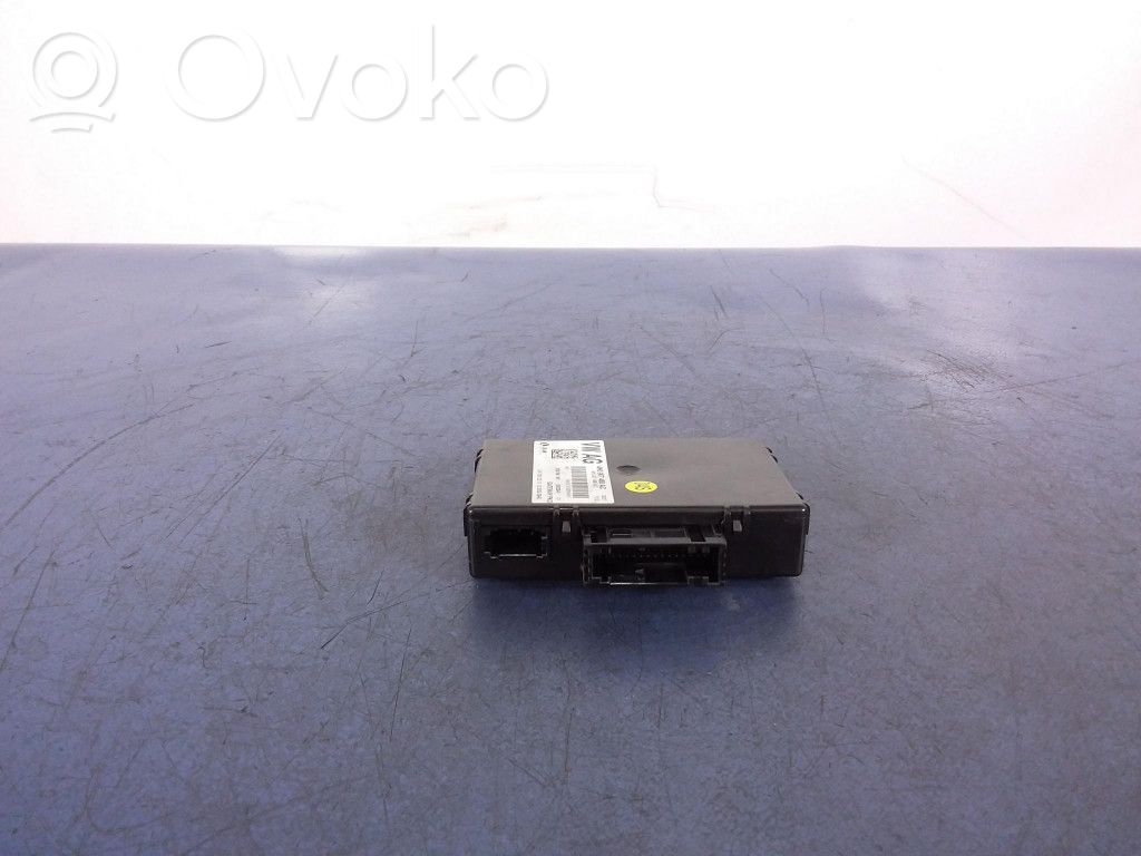 Audi A8 S8 D4 4H Gateway control module 