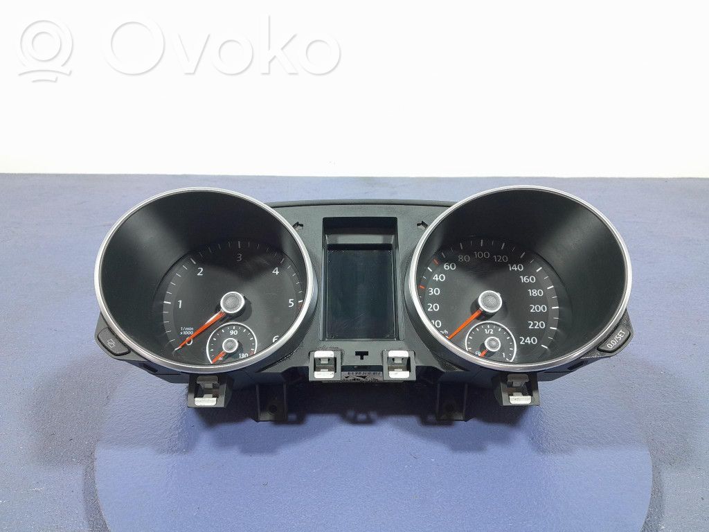 Volkswagen Golf V Licznik / Prędkościomierz 