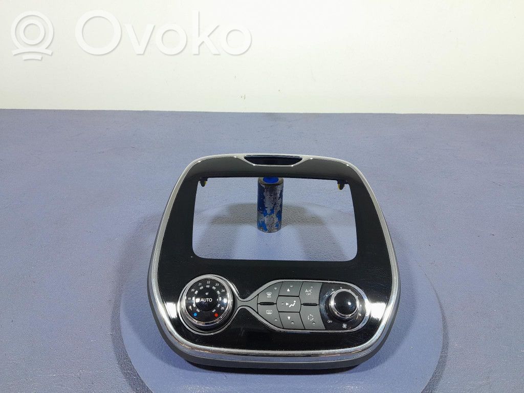 Renault Captur Climate control unit 
