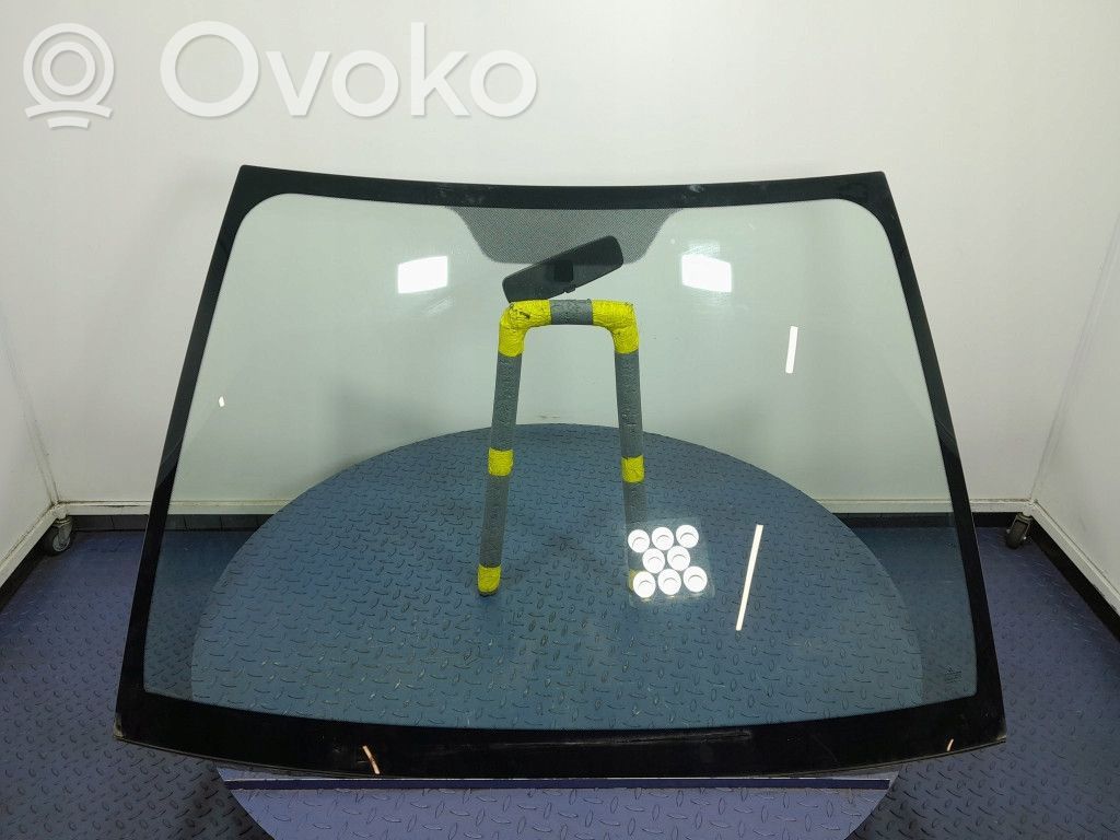 Front windscreen/windshield window