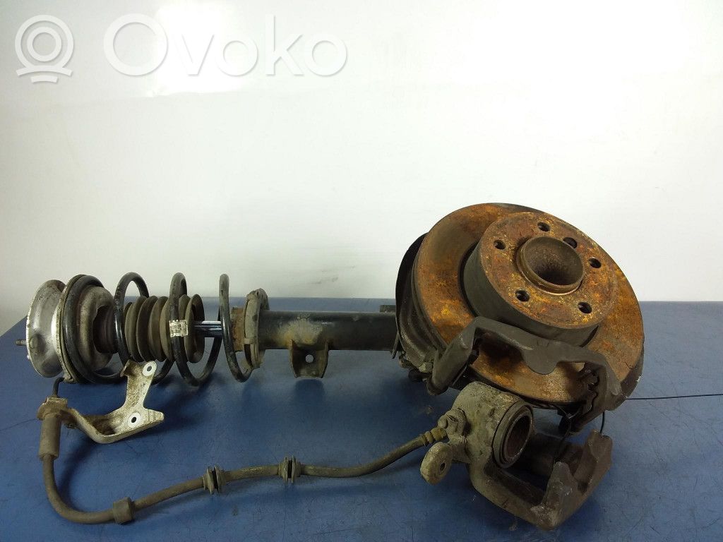 BMW 1 E82 E88 Front wheel hub spindle knuckle 