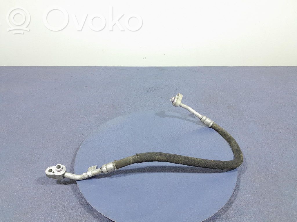 Audi A5 8T 8F Ilmastointilaitteen putki (A/C) 