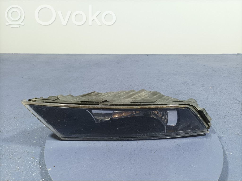 Skoda Superb B8 (3V) Etusumuvalo 