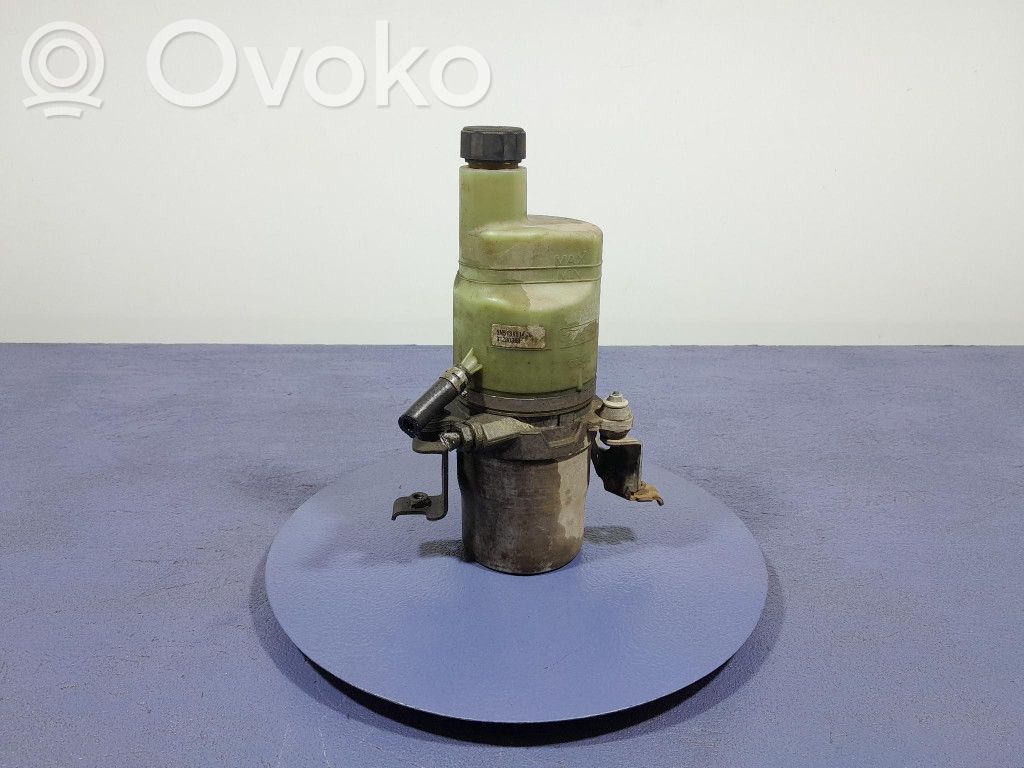 Volvo V50 Ohjaustehostimen pumppu 
