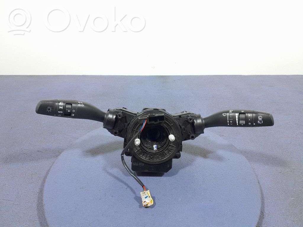 KIA Rio Otros interruptores/perillas/selectores