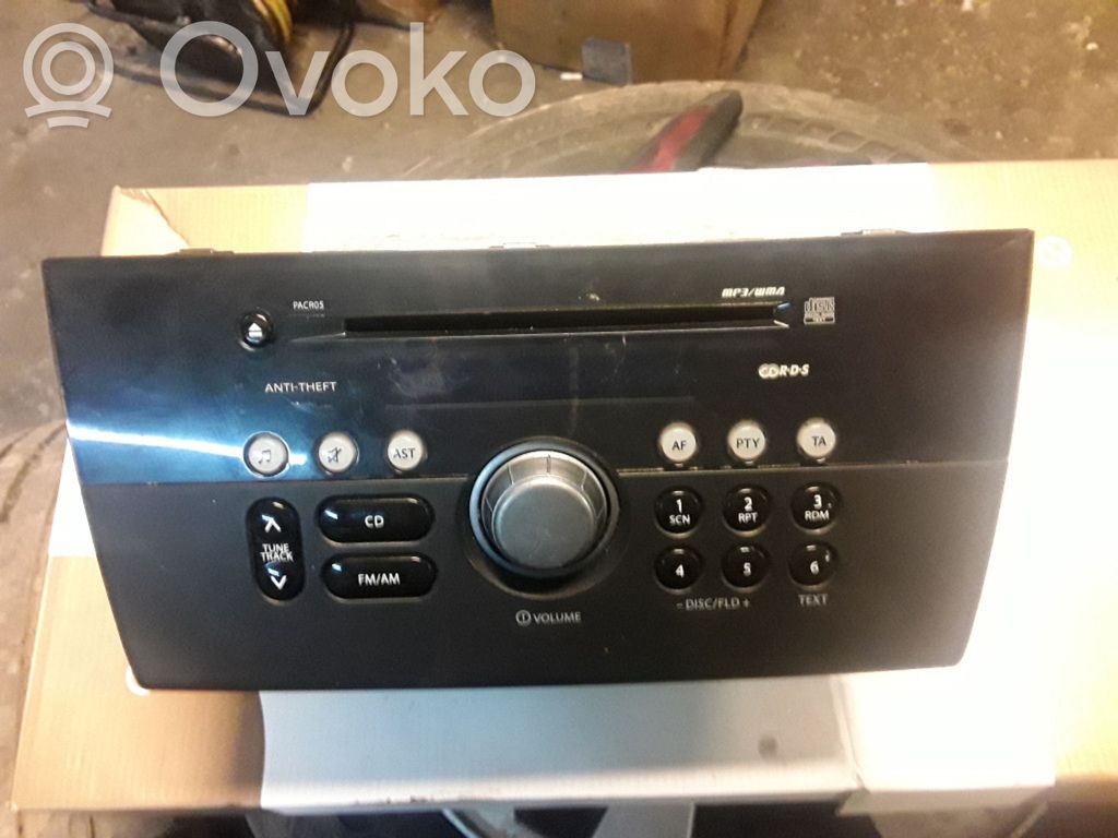 Suzuki Swift I Panel / Radioodtwarzacz CD/DVD/GPS 