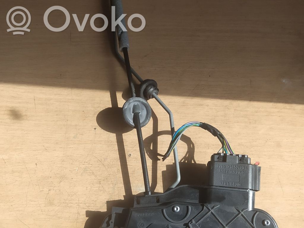 Volvo S80 Priekinė durų spyna 