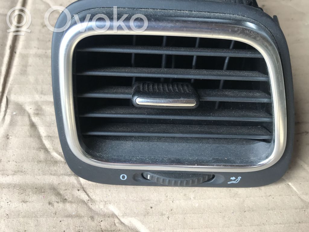 Volkswagen Scirocco Moldura protectora de la rejilla de ventilación lateral del panel 