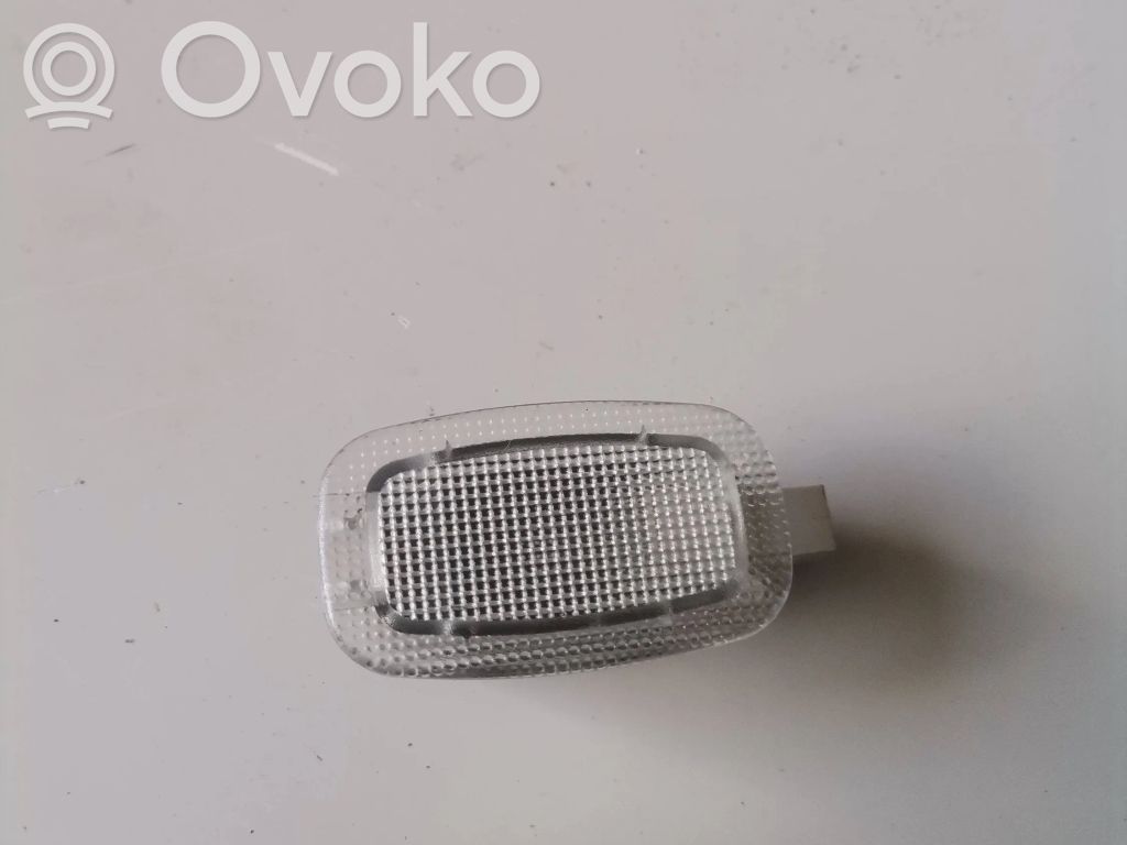 Mercedes-Benz E W212 Wewnętrzna lampka bagażnika 