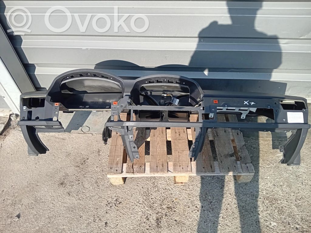 BMW 7 E65 E66 Panelė 