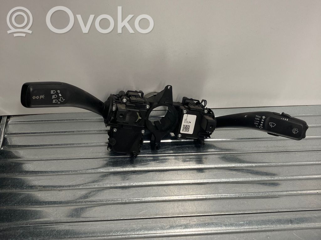 Audi A5 8T 8F Manetka / Przełącznik kierunkowskazów wycieraczek 