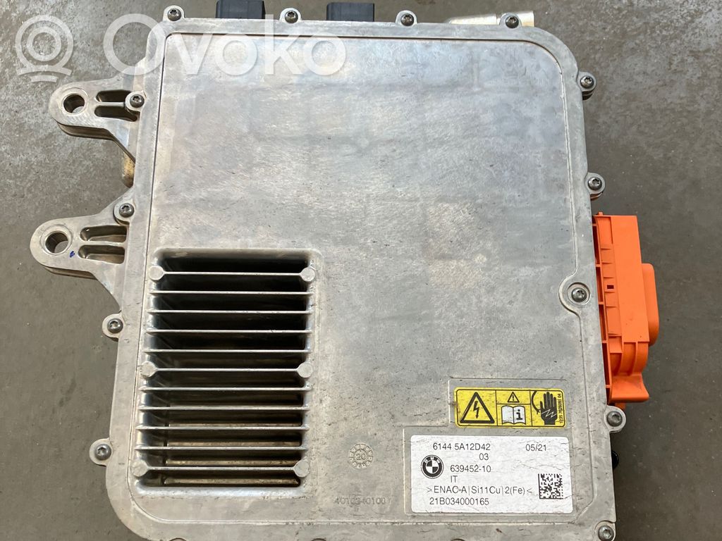 Inversor/convertidor de voltaje   61445A12D42,63945210,21B034000165