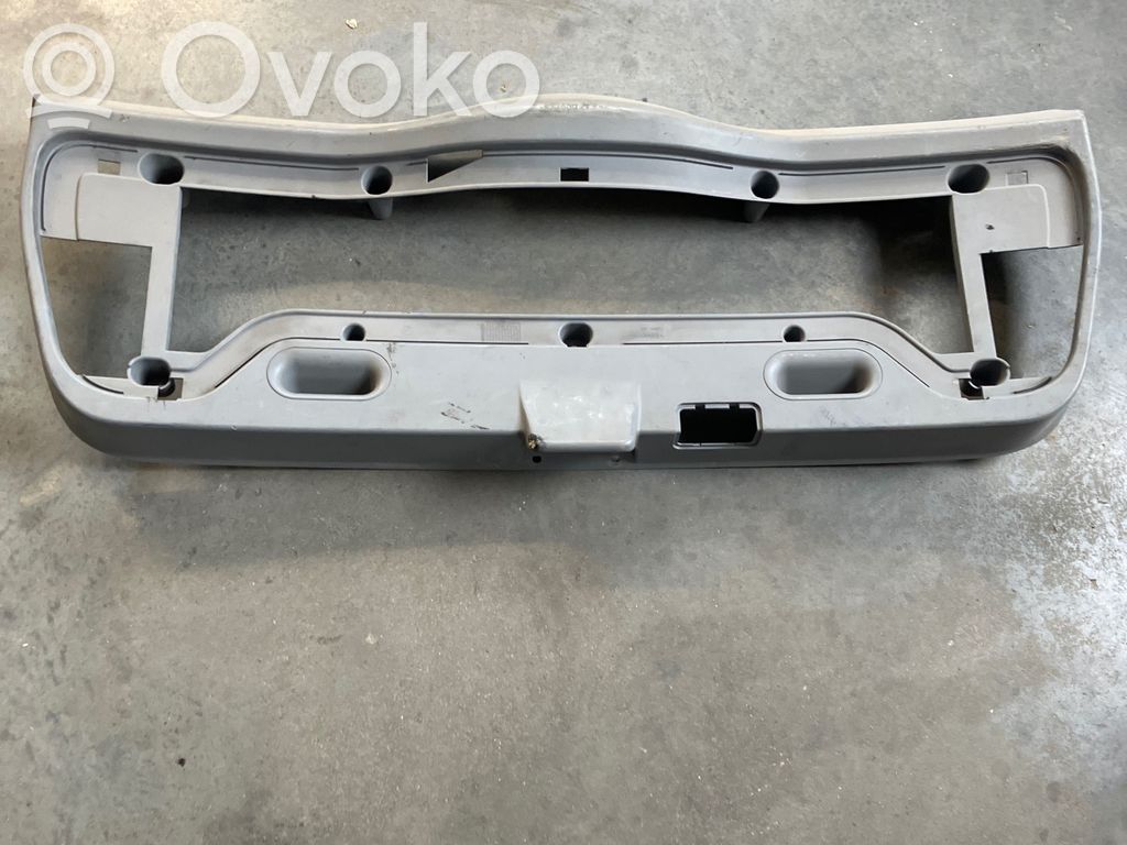 BMW 3 E46 Kita bagažinės apdailos detalė 