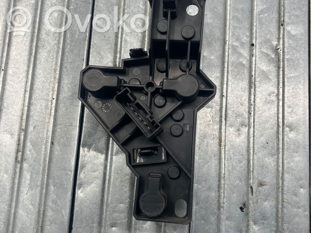 BMW 1 E81 E87 Tail light bulb cover holder 