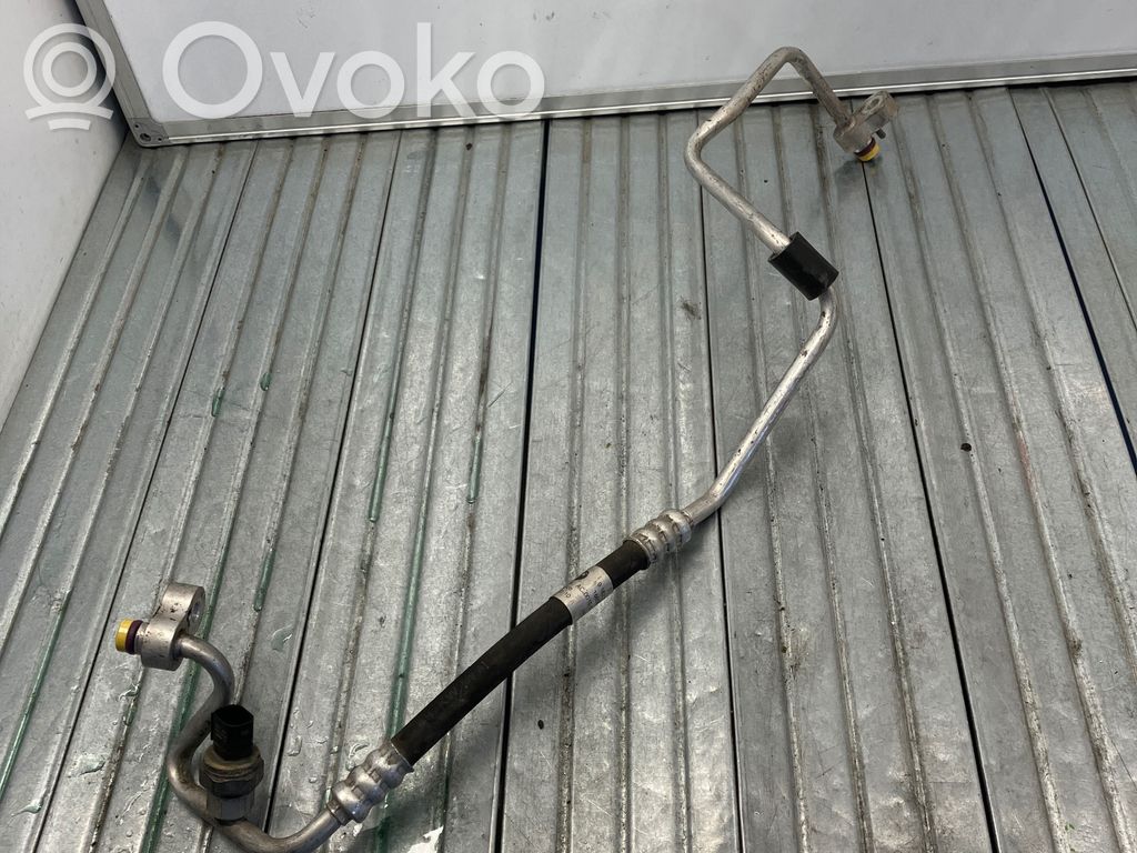 BMW X6 E71 Ilmastointilaitteen putki (A/C) 