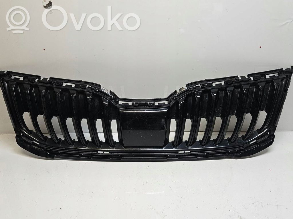 Skoda Octavia Mk3 (5E) Maskownica / Grill / Atrapa górna chłodnicy 