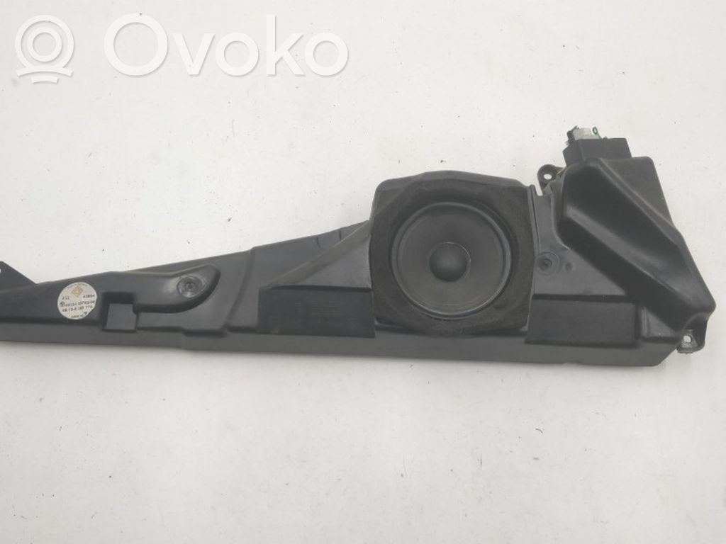 BMW 5 E39 Front door speaker 