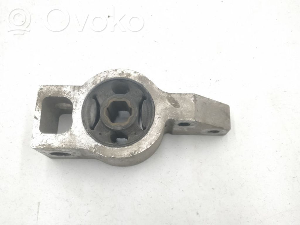 Volkswagen Golf V Front wishbone bush 
