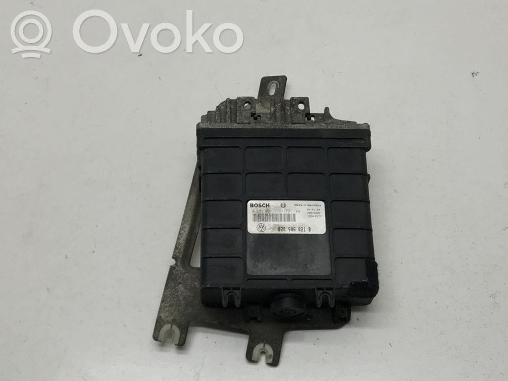 Volkswagen PASSAT B4 Engine control unit/module 