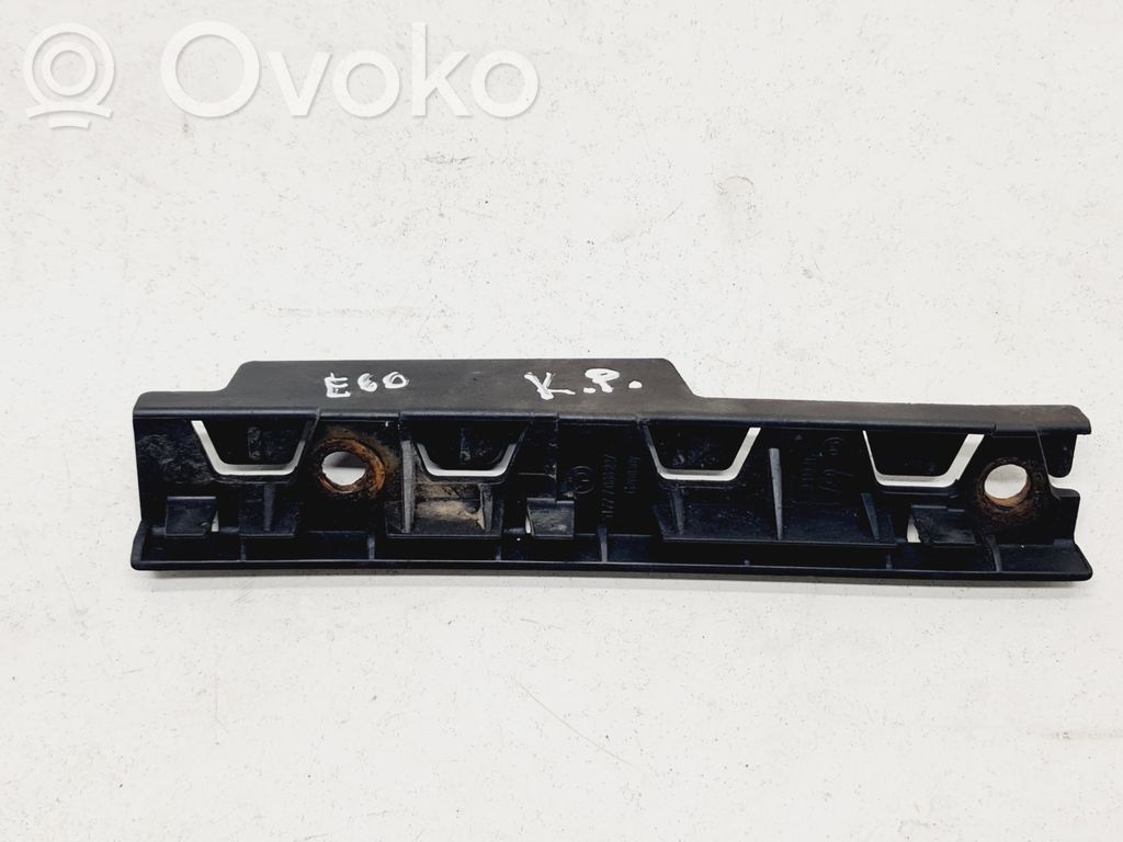 BMW 5 E60 E61 Laikiklis sparno 